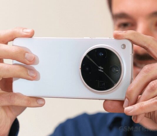 Az Oppo két részletben dobja piacra a Find X9 szériát; az Ultra modell jövő tavasszal érkezik