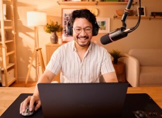 A FlipCast mikrofon bemutatására készült a HyperX; dinamikus kapszula, USB-C és XLR támogatás egyben