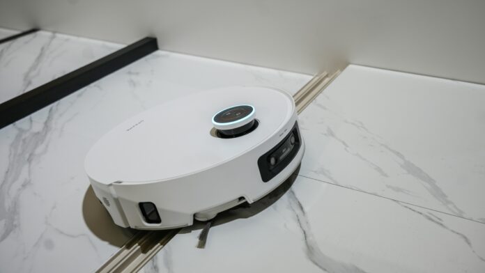 Robotfűnyírók, lépcsőmászó takarítók és intelligens nedves porszívók; A Dreame az IFA 2025 egyik legösszetettebb kínálatát mutatta be 2 Aqua10 Ultra Roller Complete