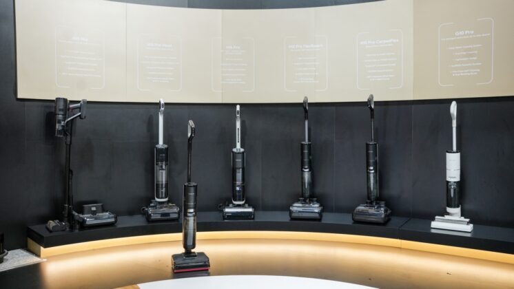 Robotfűnyírók, lépcsőmászó takarítók és intelligens nedves porszívók; A Dreame az IFA 2025 egyik legösszetettebb kínálatát mutatta be 6 Robotfűnyírók, lépcsőmászó takarítók és intelligens nedves porszívók; A Dreame az IFA 2025 egyik legösszetettebb kínálatát mutatta be