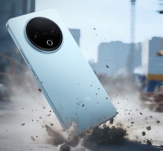 A vivo Y500 egy masszív, 8.200 mAh-s akkus telefon IP69-es házzal; A Dimensity 7300 és a 90 wattos töltés is a csomag része 4 A vivo Y500 egy masszív, 8.200 mAh-s akkus telefon IP69-es házzal; A Dimensity 7300 és a 90 wattos töltés is a csomag része