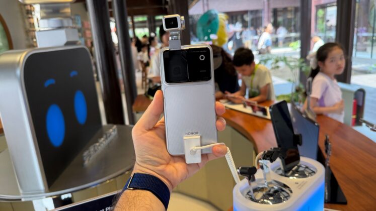 A HONOR Robot Phone Kínában 9999 jüantól indul: mennyibe kerülhetne itthon a robotgimbalos mobil?