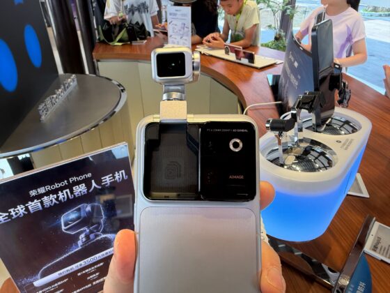 A HONOR Robot Phone Kínában 9999 jüantól indul: mennyibe kerülhetne itthon a robotgimbalos mobil?