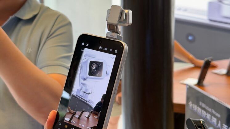 A HONOR Robot Phone Kínában 9999 jüantól indul: mennyibe kerülhetne itthon a robotgimbalos mobil?