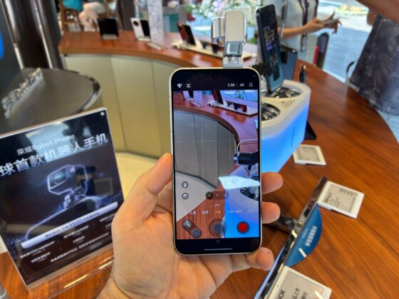 A HONOR Robot Phone Kínában 9999 jüantól indul: mennyibe kerülhetne itthon a robotgimbalos mobil?