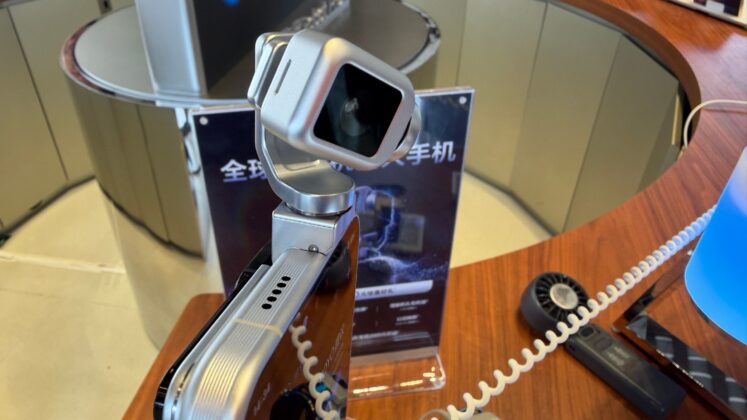 A HONOR Robot Phone Kínában 9999 jüantól indul: mennyibe kerülhetne itthon a robotgimbalos mobil?