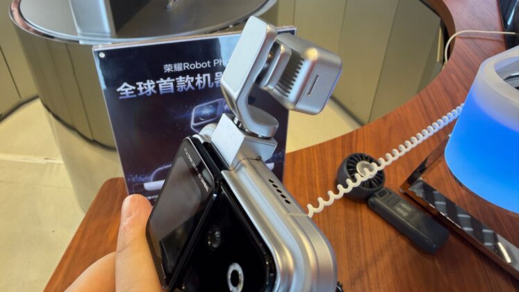 A HONOR Robot Phone Kínában 9999 jüantól indul: mennyibe kerülhetne itthon a robotgimbalos mobil?