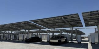A Tesla eddigi legnagyobb Supercharger-állomása: 164 töltőpont, 11 MW napelem és 10 Megapack