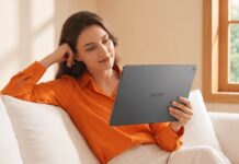 2017-es Celeron dolgozik az Acer 2026-os A543 Windows 2-in-1 gépében