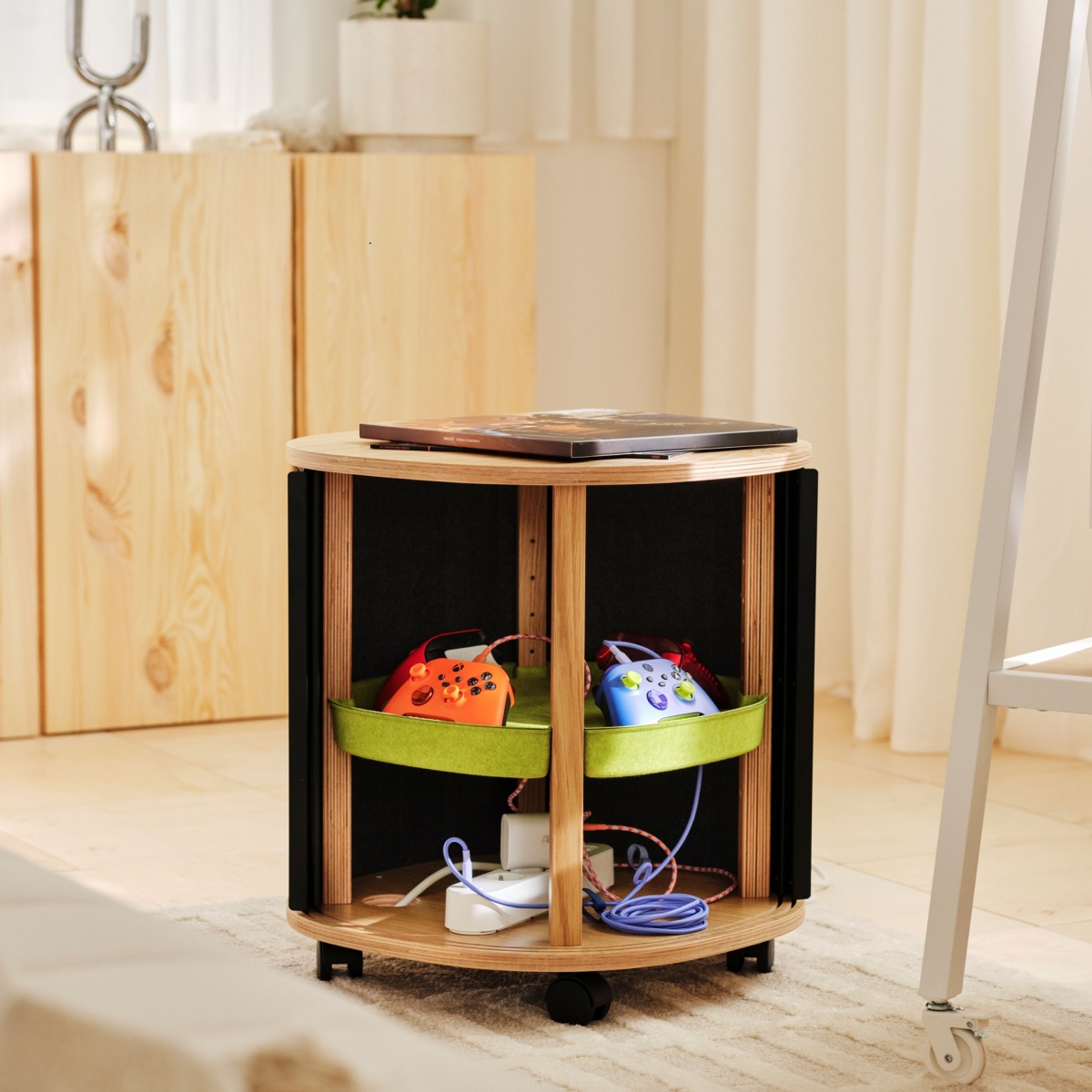 Az IKEA és az Xbox bemutatta a YXSTABY gamerbútor-kollekciót 4 mobil tévéállvány és YXSTABY bútorok