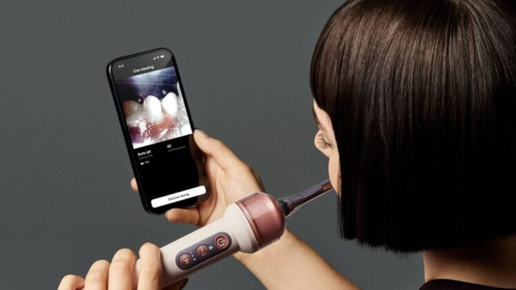 Dyson CameraJet: kamerás, szájzuhanyos elektromos fogkefe közel félmillió? Nem, inkább 220–240 ezer forint lehet itthon