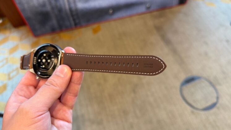Moto Watch Ultra: Wear OS 6-tal és LTE-vel erősít a Motorola prémiumórája