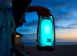 A JBL Pulse 6 hangszóró és hangulatlámpa egyben: 40 W, Bluetooth 6.0 és 12 órás üzemidő