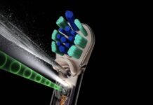 Dyson CameraJet: kamerás, szájzuhanyos elektromos fogkefe közel félmillió? Nem, inkább 220–240 ezer forint lehet itthon