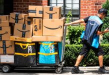 Az Amazon több mint 30 ezer embert küldött el, most pedig vissza szerentné szerződtetni őket