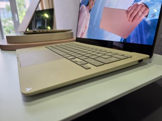 ASUS Zenbook 14 UX3480 az IFA 2026-on: strapabíróbb fedél, 1,1 kilogrammos kivitelben