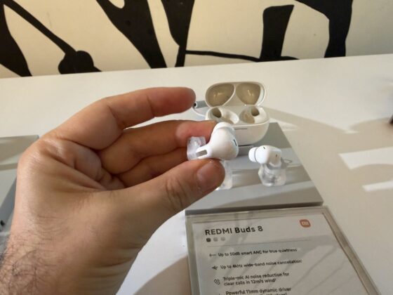 A REDMI Headphones Neo 72 órás üzemidőt és USB-C-s Hi-Res hangot ígér, a Buds 8 50 dB-es ANC-t kapott