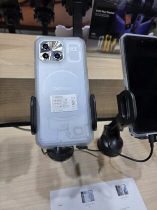 Nothing Phone páncélban? A DOOGEE Blade GT Ultra 16 GB RAM-ot és hátlapi LED-eket kínál