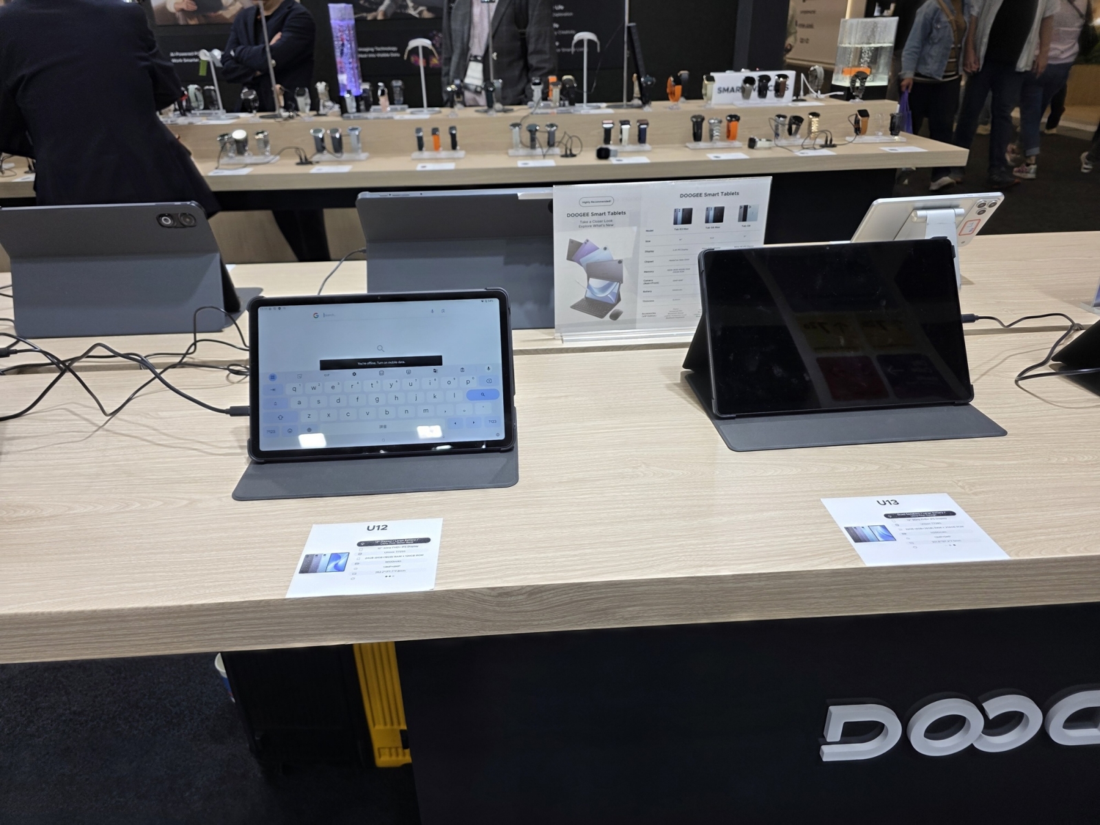 20 500 mAh-s akkumulátoros, beépített projektoros telefont vitt az IFA-ra a DOOGEE 47 20 500 mAh-s akkumulátoros, beépített projektoros telefont vitt az IFA-ra a DOOGEE