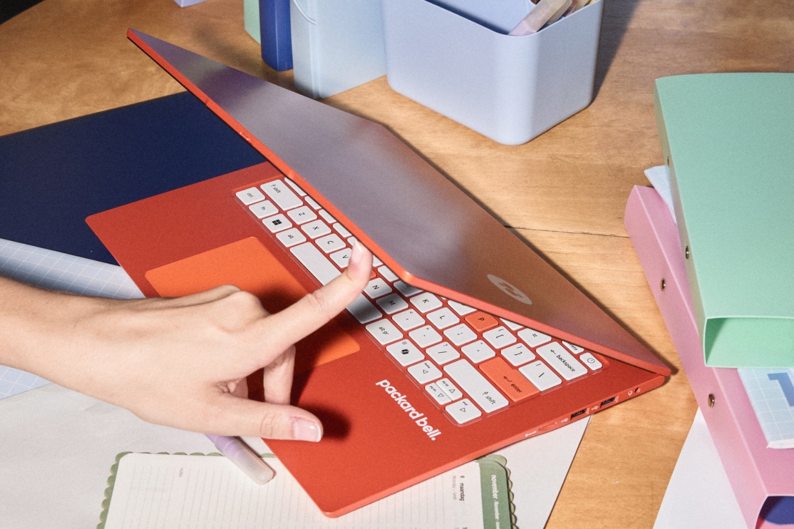 A Packard Bell a centenáriumán tér vissza DotBookkal és életmód-kütyükkel 1 A Packard Bell a centenáriumán tér vissza DotBookkal és életmód-kütyükkel