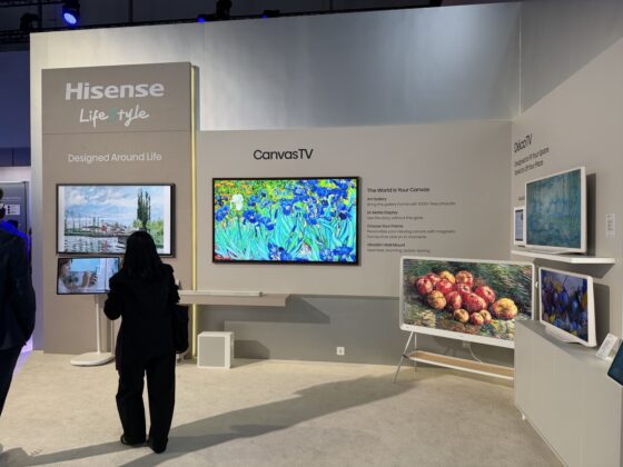 A Hisense UR8S és UR9S tévéiben külön vezérlik a vörös, zöld és kék MiniLED-háttérfényt