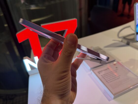 A Xiaomi majdnem 7 hüvelykesre növelte a REDMI Note 17-et: 6,99 hüvelykes kijelző és 7700 mAh-s akkumulátor