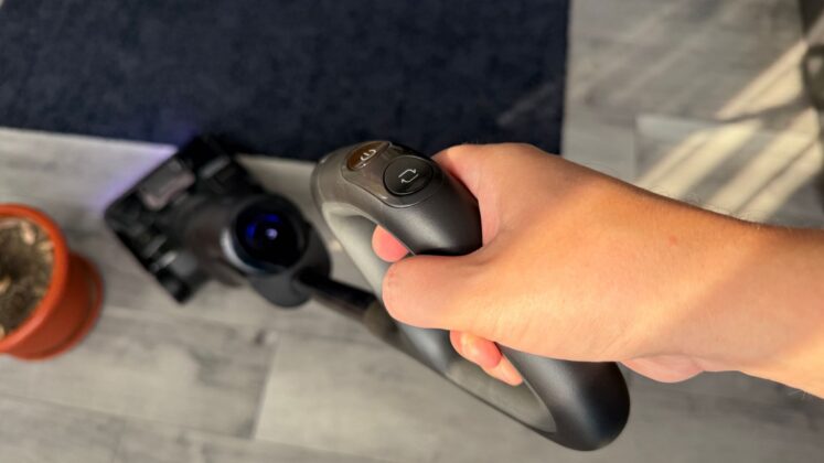 Roborock F25 Ultra teszt: forró vizes és gőzös takarítás egy nagy teljesítményű állóporszívóban