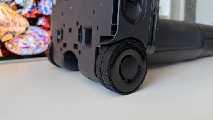 Roborock F25 Ultra teszt: forró vizes és gőzös takarítás egy nagy teljesítményű állóporszívóban