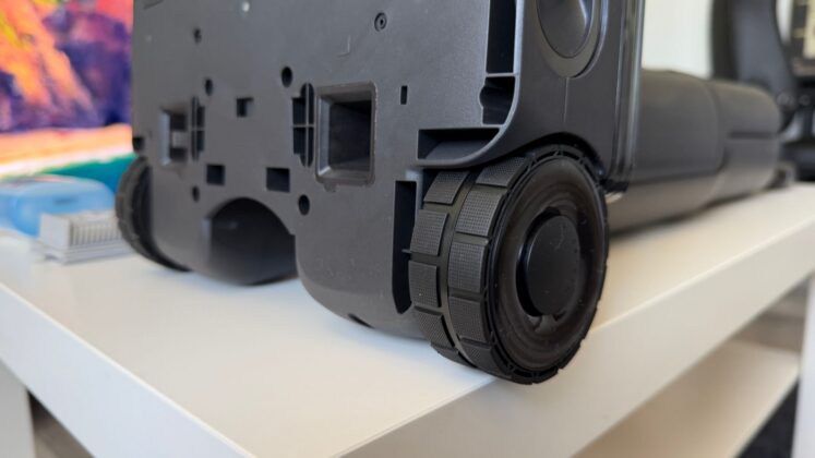 Roborock F25 Ultra teszt: forró vizes és gőzös takarítás egy nagy teljesítményű állóporszívóban