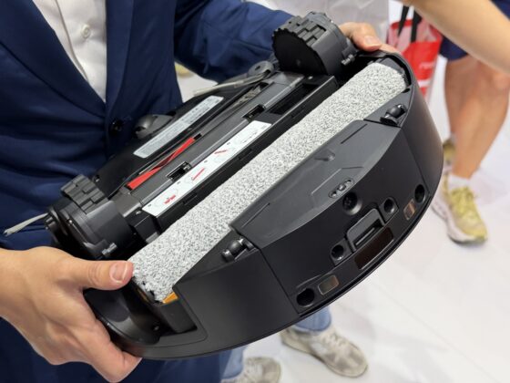 Roborock Saros 20 Flow Complete: 36 000 Pa szívóerő, 8,8 cm-es küszöbátlépés 8,98 cm-es házban