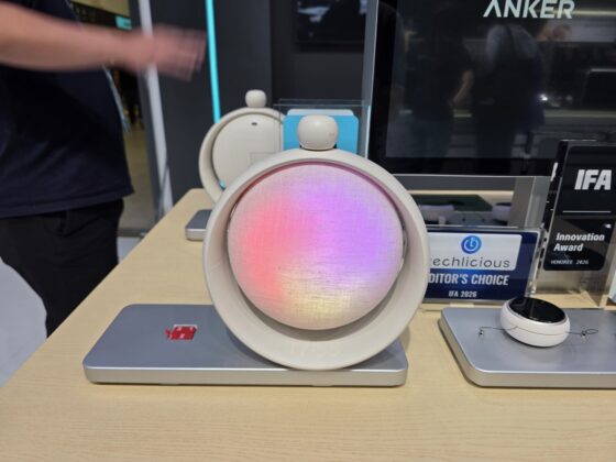 Az éjjeliszekrényen maradhat az óra: radar figyeli az alvást a Soundcore SleepLab Próban