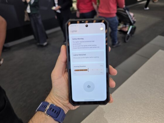 Az Oukitelnél a telefon gyújt, a laptop pedig napenergiát gyűjt – IFA 2026