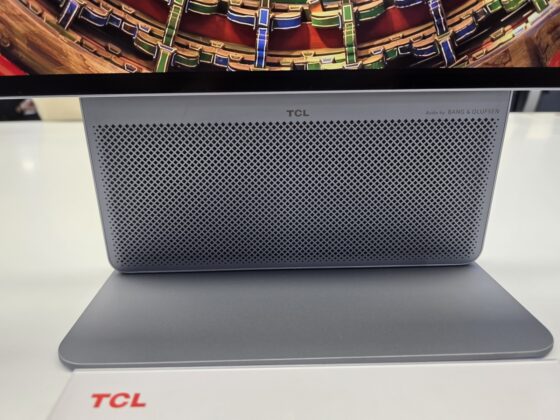 TCL 32X3A OLED+: 4K/240 Hz-es monitor 480 Hz-es Full HD móddal és tükröződéscsökkentéssel