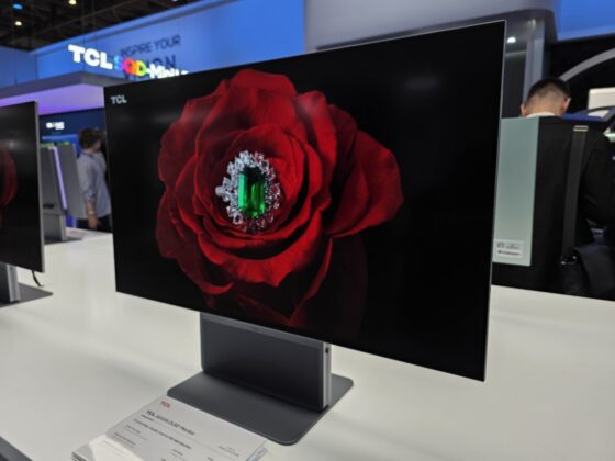 TCL 32X3A OLED+: 4K/240 Hz-es monitor 480 Hz-es Full HD móddal és tükröződéscsökkentéssel