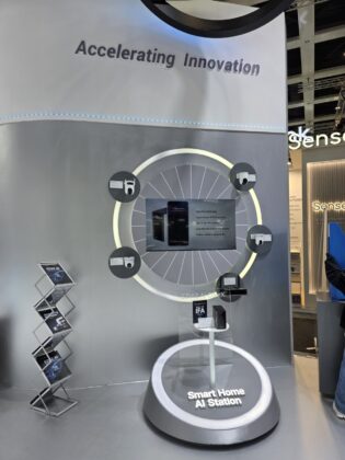 Az EZVIZ az IFA 2026-on: tenyérvénás zár, gőzös robot és otthoni AI-szerver