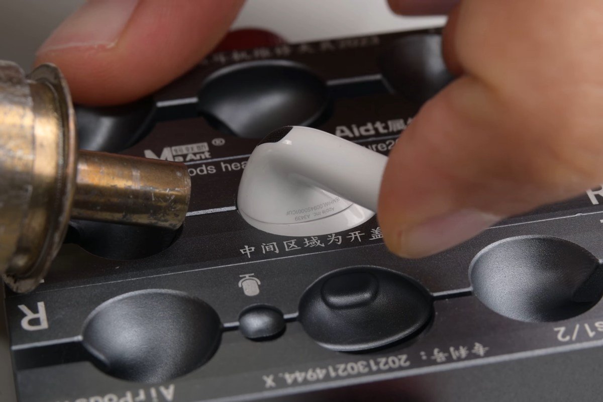 Az AirPods 5 a valaha volt legjobban javítható Apple fülhallgató, de még mindig komoly kompromisszumokkal 1 Az AirPods 5 a valaha volt legjobban javítható Apple fülhallgató, de még mindig komoly kompromisszumokkal