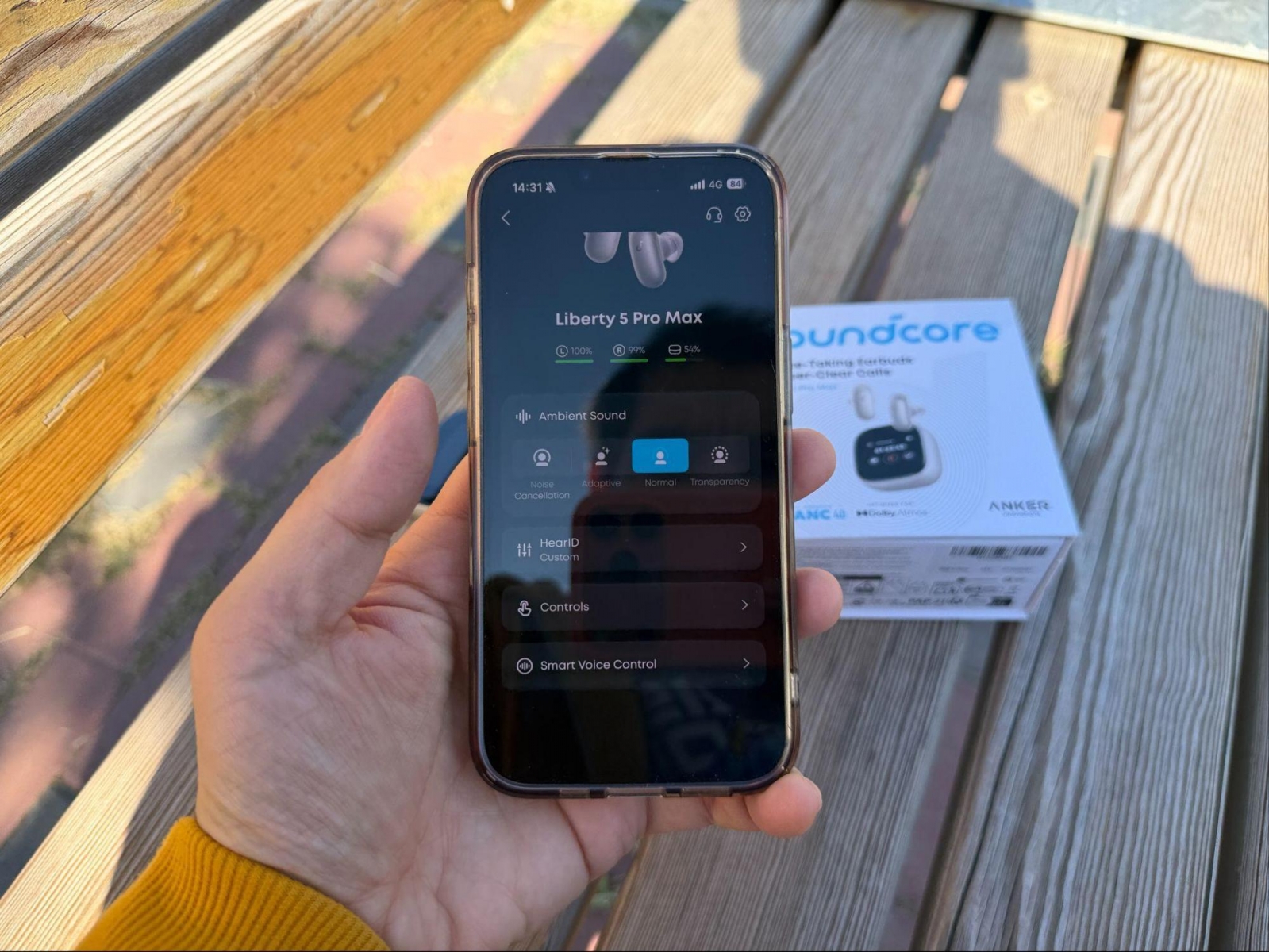 Anker Soundcore Liberty 5 Pro Max: ANC-s fülhallgató AMOLED tok-kijelzővel és AI-jegyzeteléssel 4 Anker Soundcore Liberty 5 Pro Max: ANC-s fülhallgató AMOLED tok-kijelzővel és AI-jegyzeteléssel