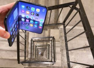 60 méterről ejtették le az iPhone Duót: ezt bírta a hajlítható mobil