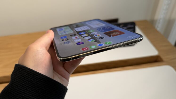 Apple iPhone Duo: első benyomások az Apple hajlítható telefonjáról