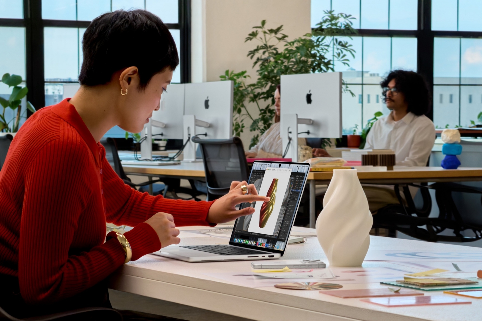 Megérkezett az առաջին érintőkijelzős MacBook Pro: tandem OLED, Dynamic Island és M5 Pro/M5 Max chipek 1 Megérkezett az առաջին érintőkijelzős MacBook Pro: tandem OLED, Dynamic Island és M5 Pro/M5 Max chipek