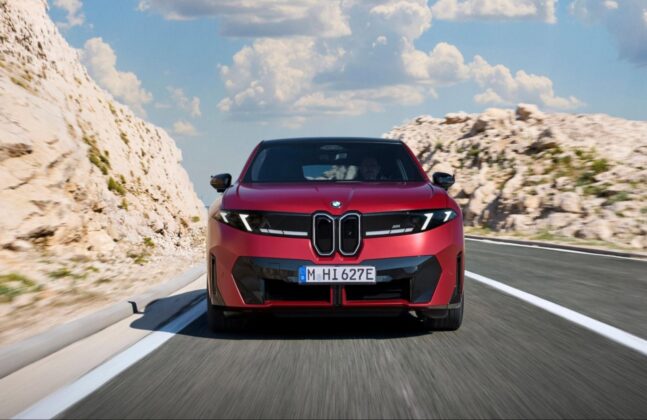 Bemutatkozott a BMW iX4: akár 828 km WLTP-hatótáv, 400 kW-os töltés és 612 lóerő