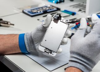 Meddig használható valójában egy okostelefon 2026-ban? Garancia, frissítések és alkatrészek