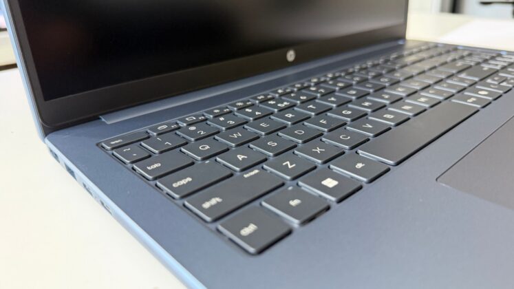 HP OmniBook 3 teszt: 16 hüvelykes társ hibrid munkához, tanuláshoz és multitaskinghoz