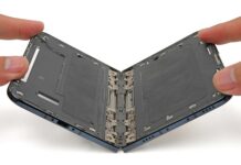 Az iFixit szerint a zsanér okozhatja az iPhone Duo hajlítható kijelzőjének repedéseit