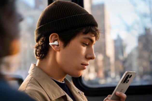 Bemutatkozott a OnePlus Buds Clip: nyitott kialakítás, Dynaudio-hangolás és akár 40 órás üzemidő